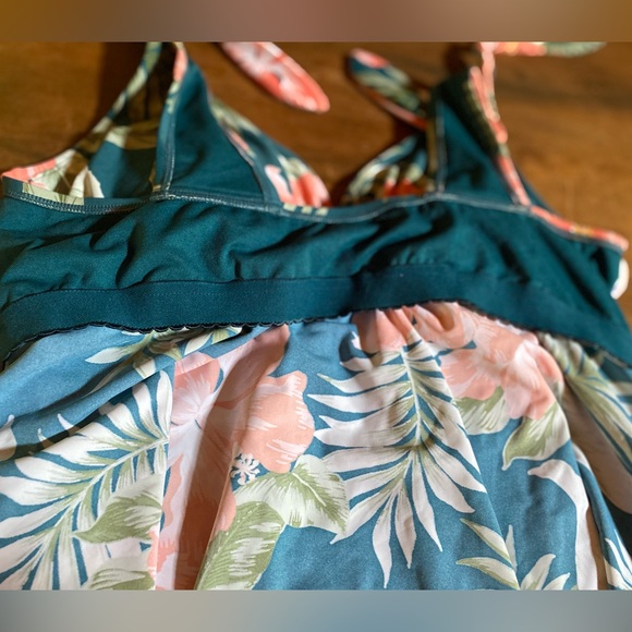 🏖️WinWave Tankini Top - Sample🏖️ - Picture 5 of 8